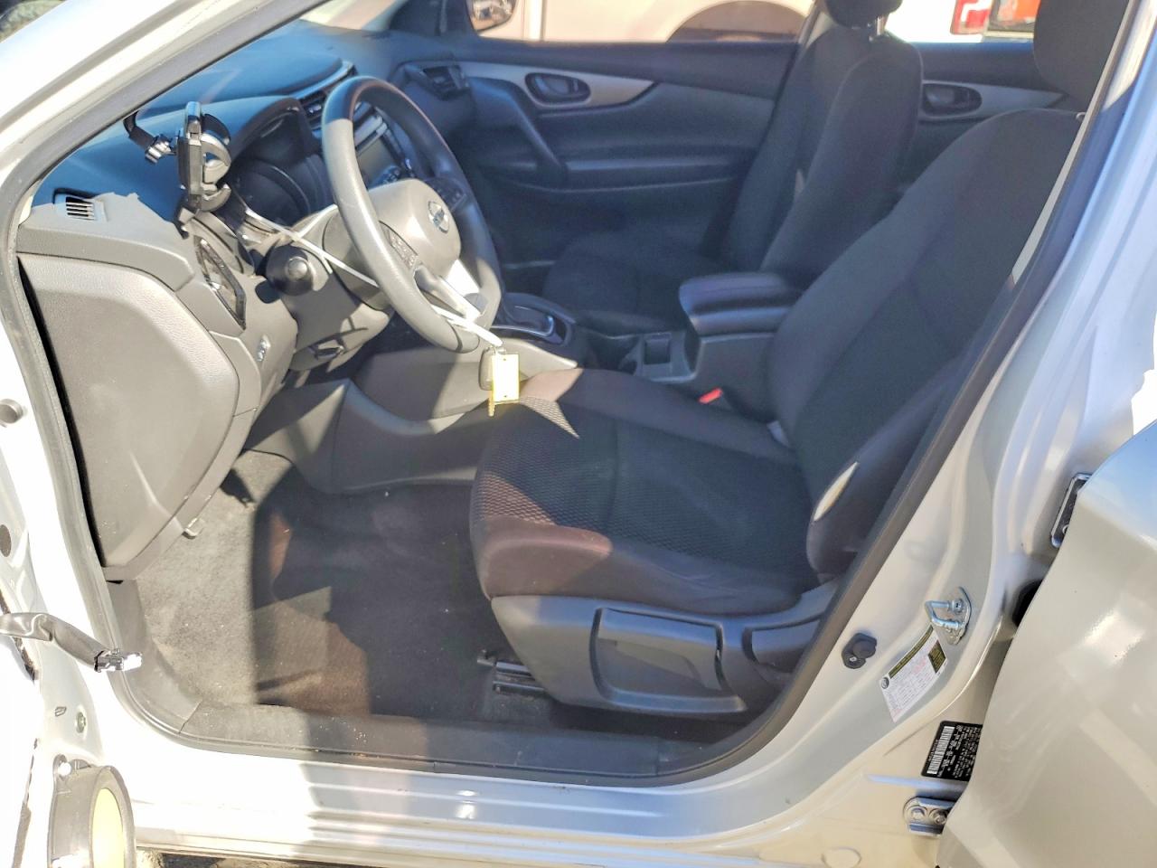 2020 NISSAN ROGUE SPORT S photo 7
