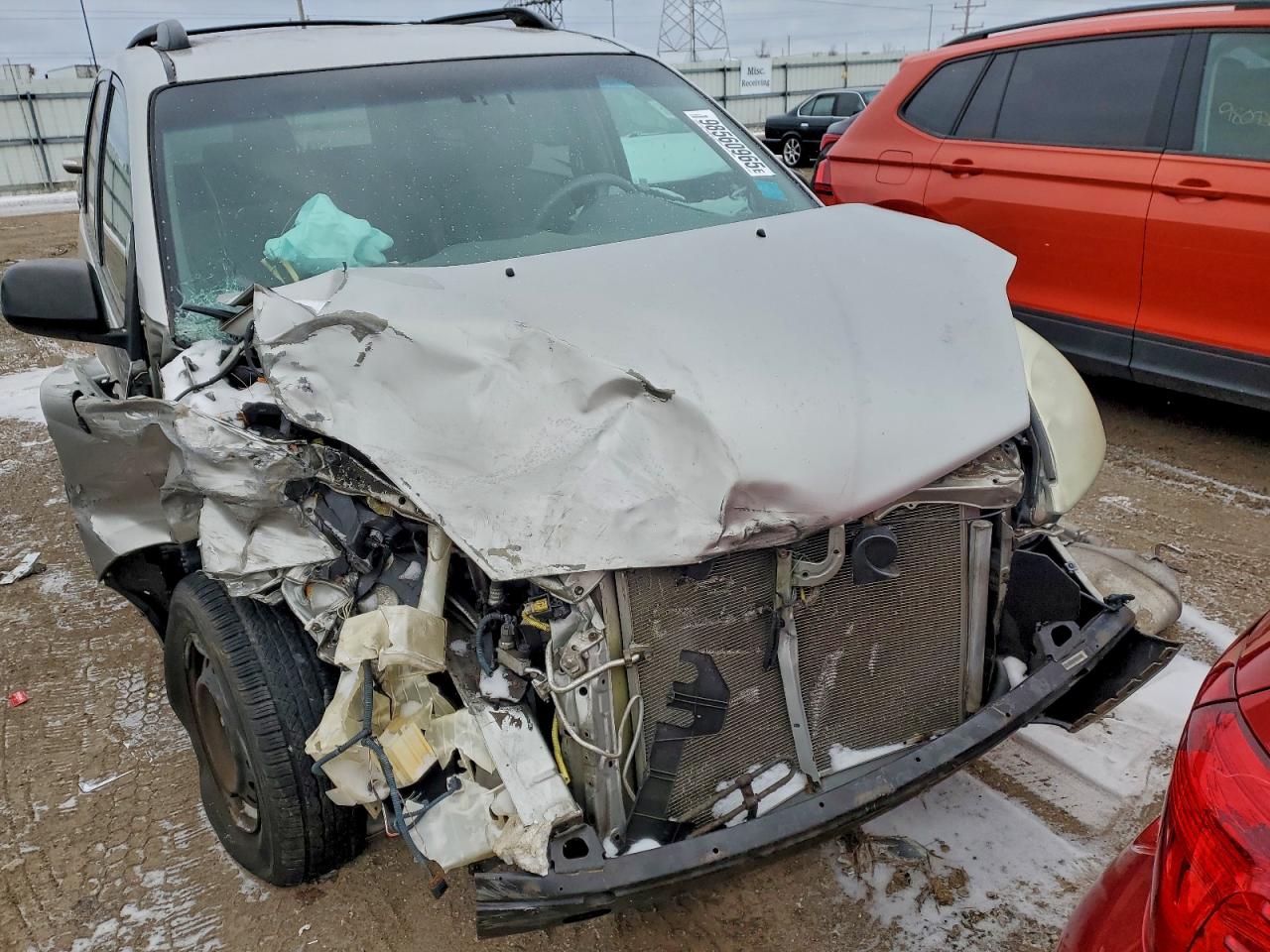 2004 TOYOTA SIENNA photo 5