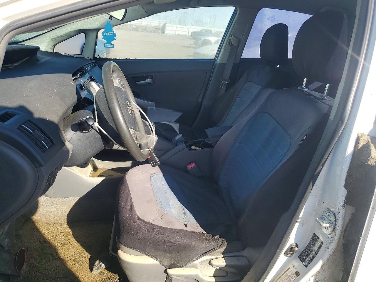 2011 TOYOTA PRIUS photo 13