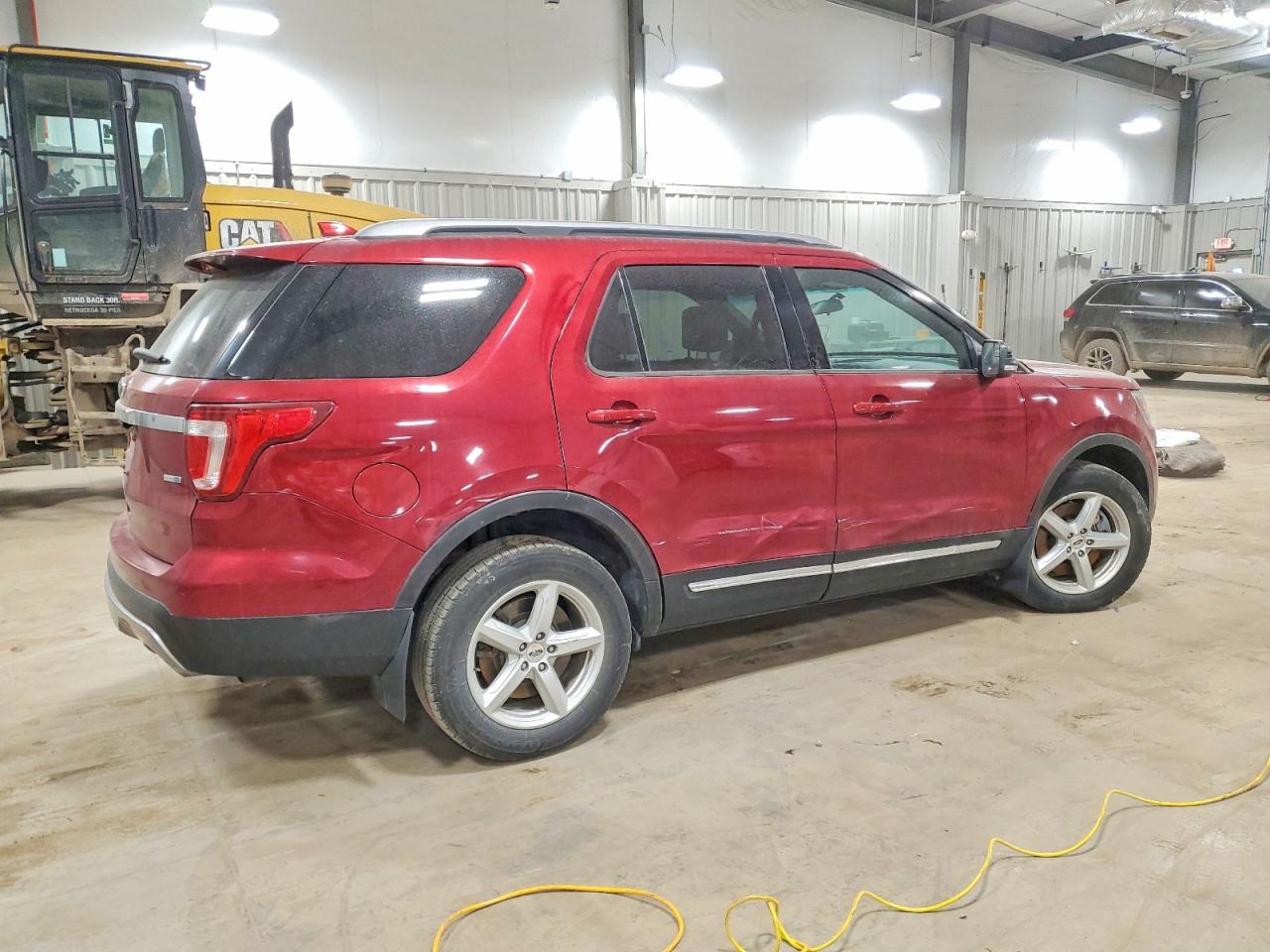 2016 FORD EXPLORER XLT photo 3