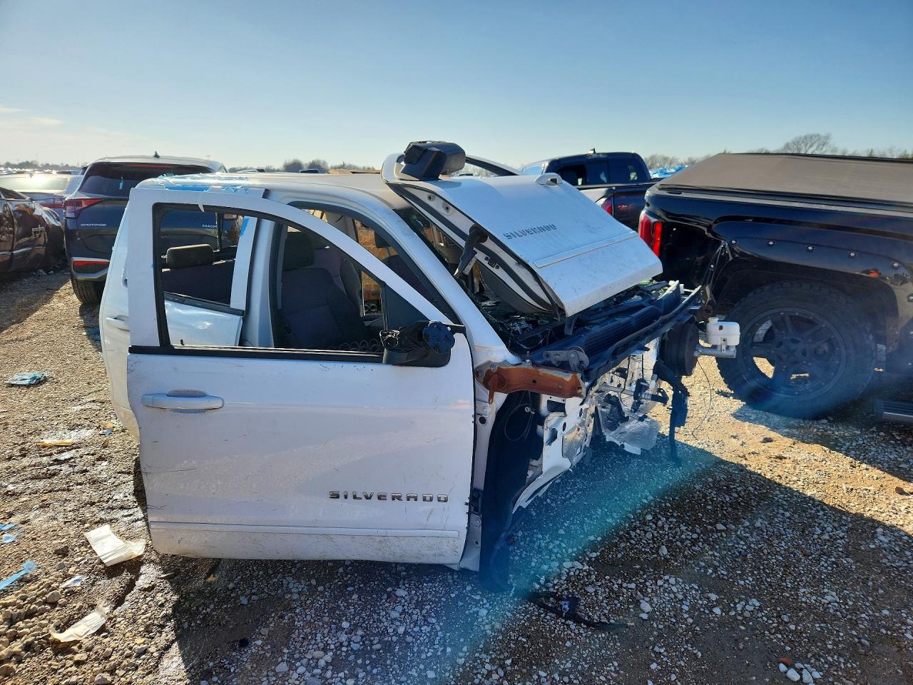 2017 CHEVROLET SILVERADO photo 10