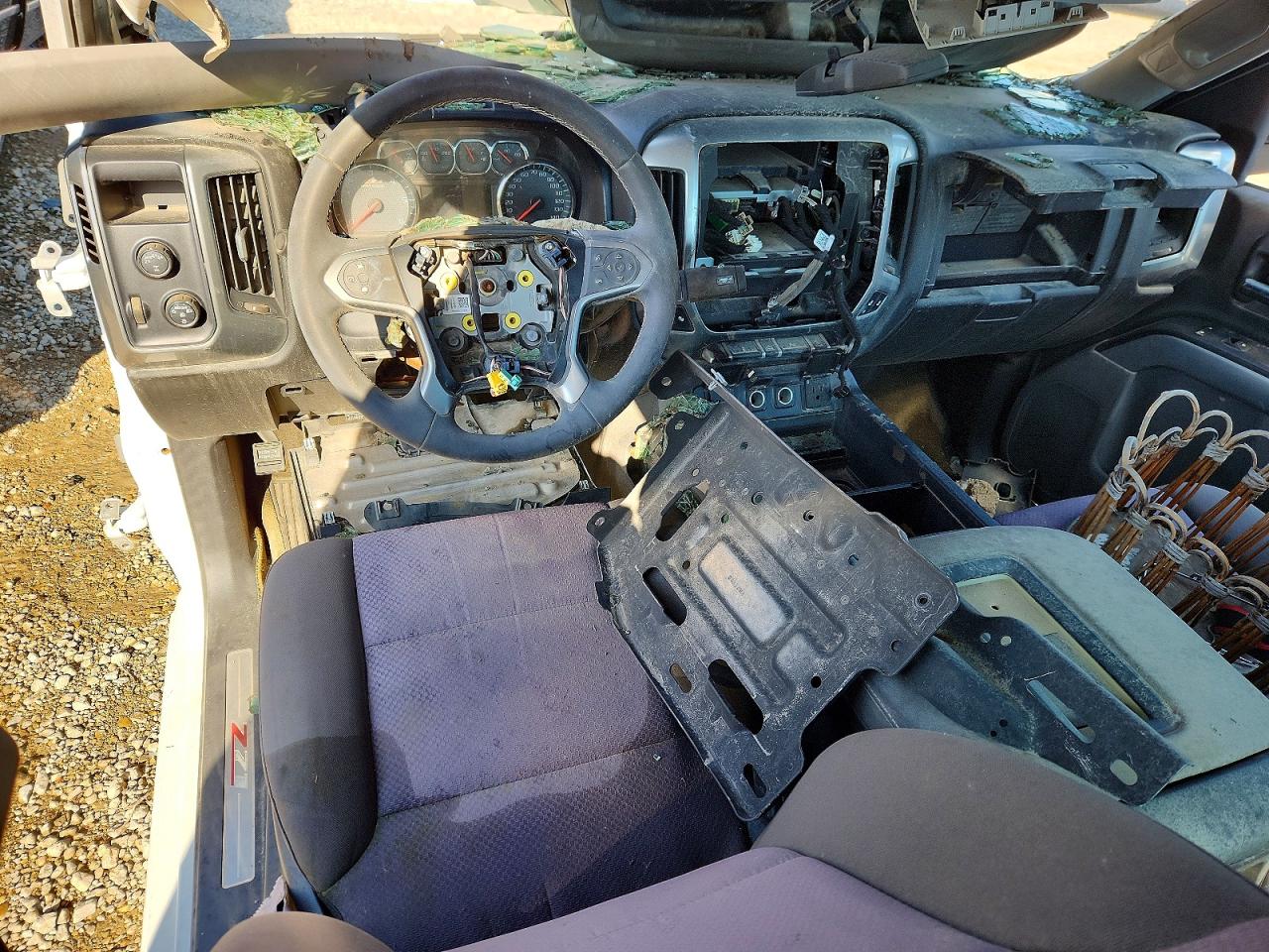 2017 CHEVROLET SILVERADO photo 22