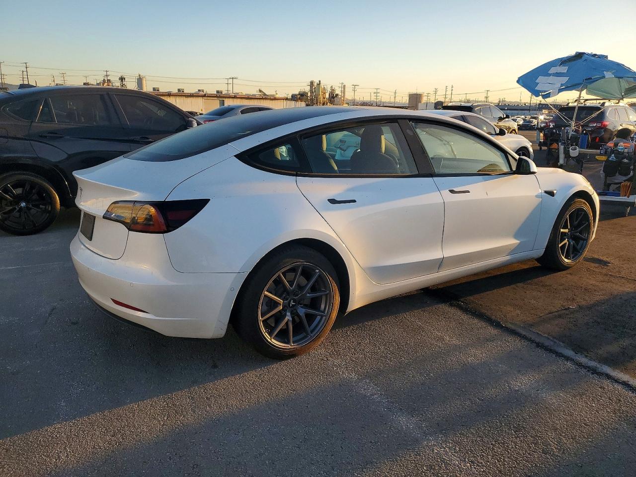 2022 TESLA MODEL 3 photo 5