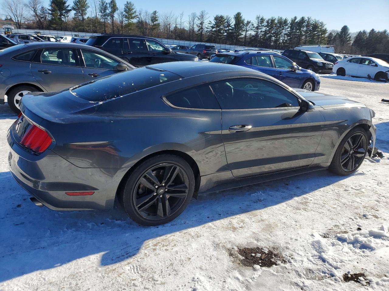 2015 FORD MUSTANG photo 7