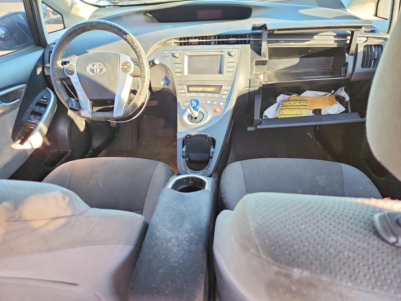 2012 TOYOTA PRIUS photo 8