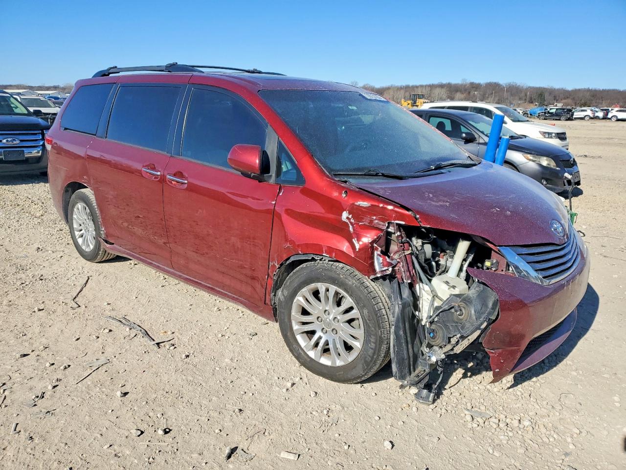 2013 TOYOTA SIENNA BASE 7-PASSENGER photo 4