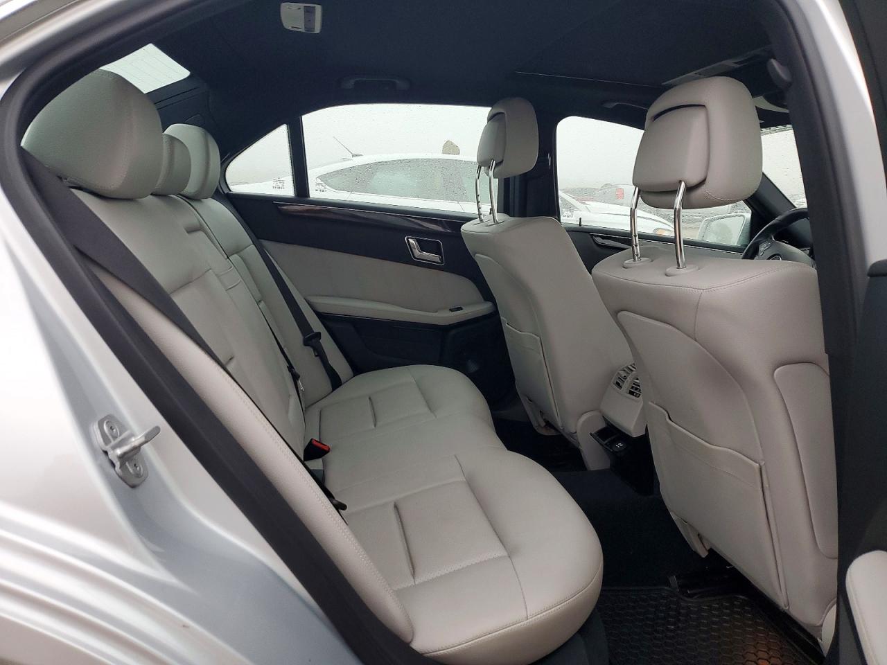 2011 MERCEDES-BENZ E 350 4MATIC photo 10
