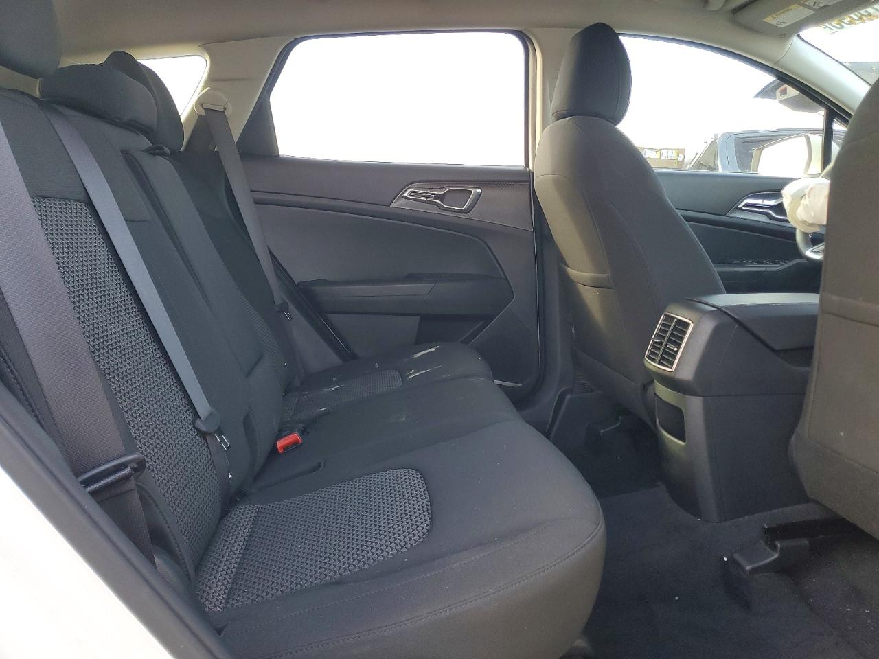 2025 KIA SPORTAGE LX photo 31