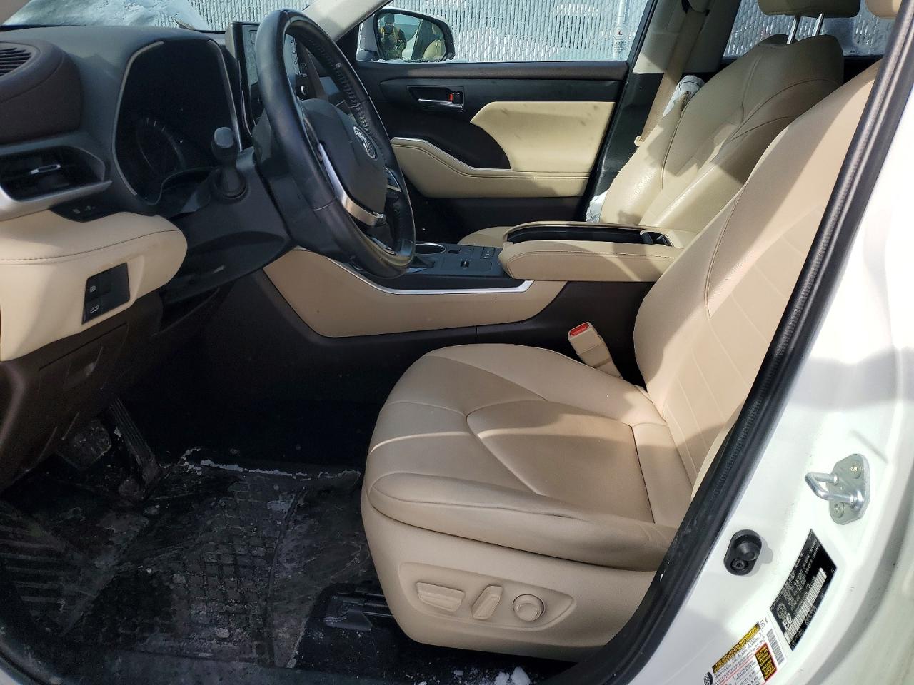 2021 TOYOTA HIGHLANDER HYBRID XLE photo 7