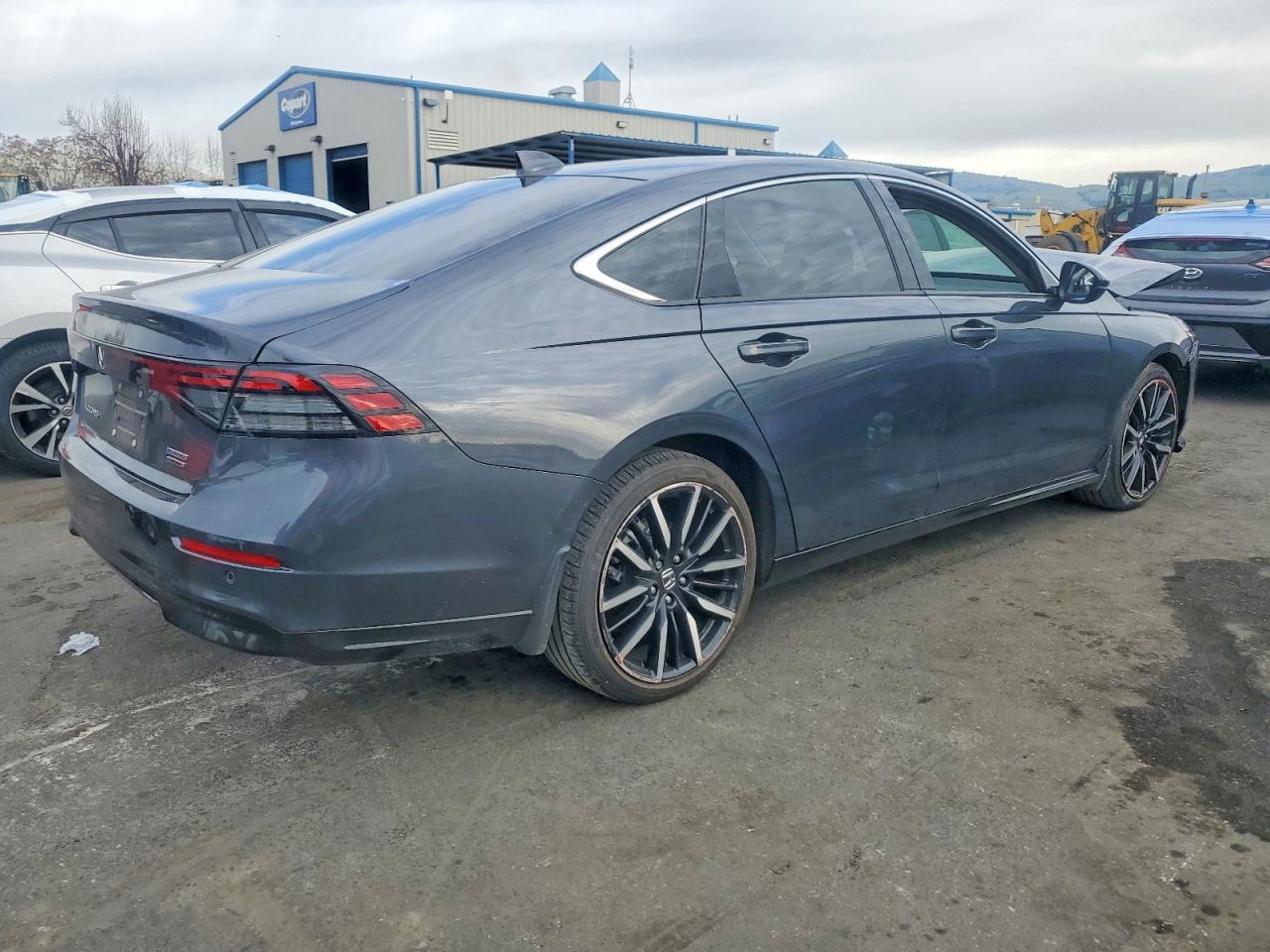 2024 HONDA ACCORD TOURING HYBRID photo 3