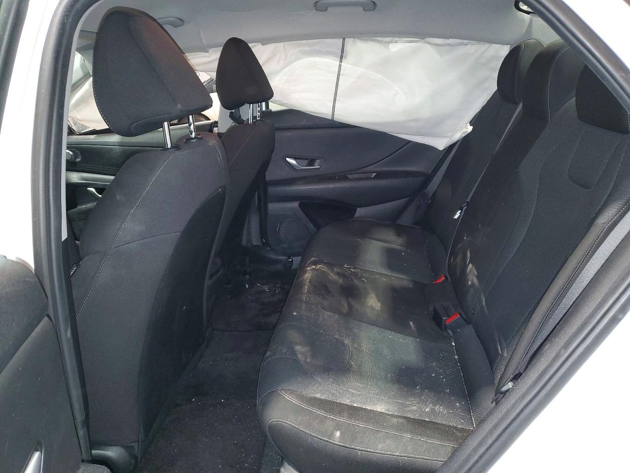 2023 HYUNDAI ELANTRA SEL photo 10