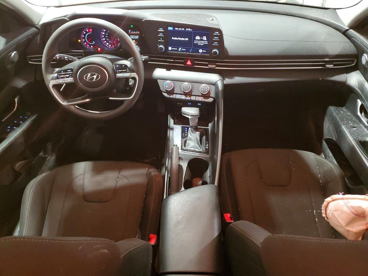 2023 HYUNDAI ELANTRA SEL photo 8