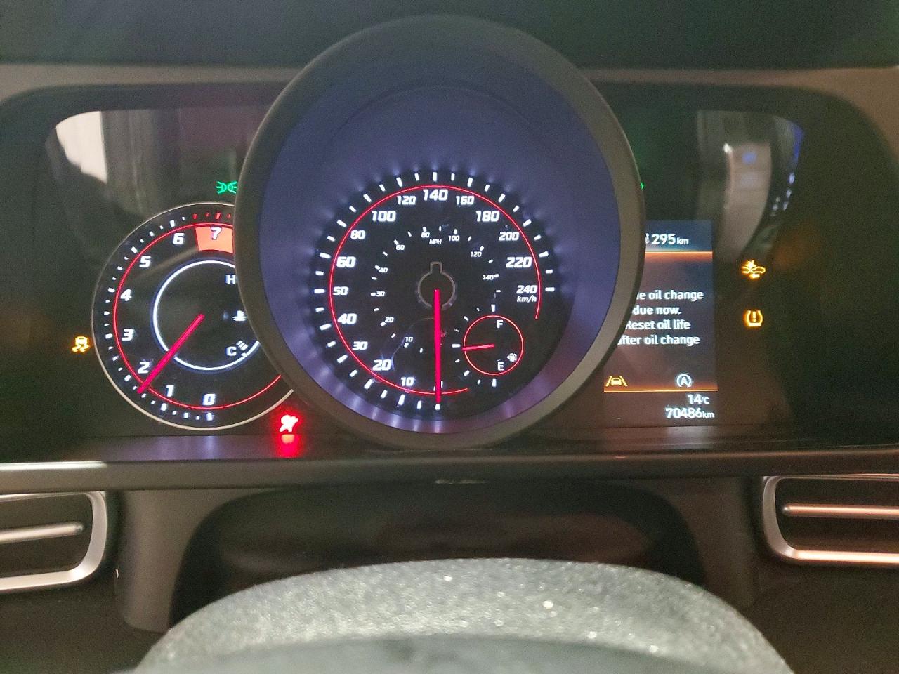 2023 HYUNDAI ELANTRA SEL photo 9