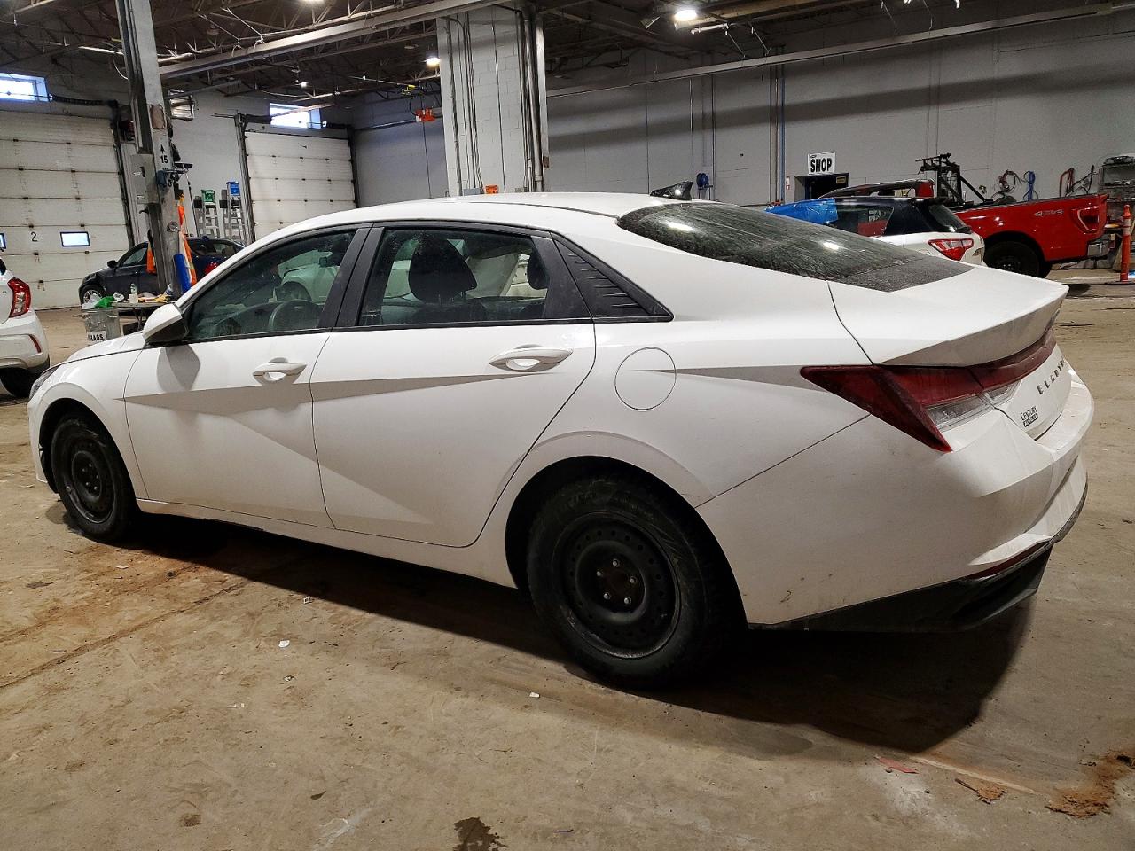 2023 HYUNDAI ELANTRA SEL photo 2
