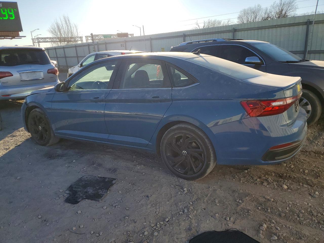 2025 VOLKSWAGEN JETTA SE photo 3