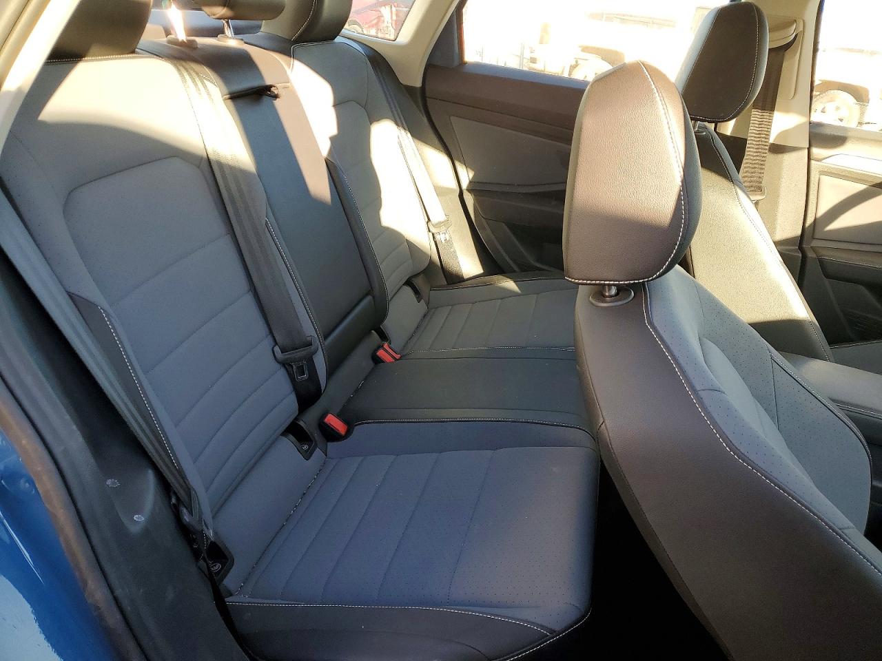 2025 VOLKSWAGEN JETTA SE photo 19