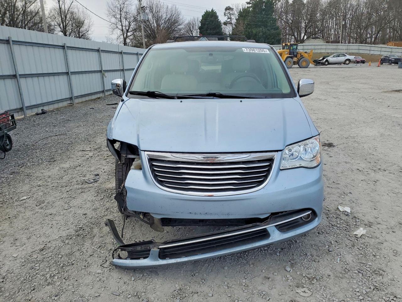 2013 CHRYSLER TOWN & COUNTRY TOURING L photo 5
