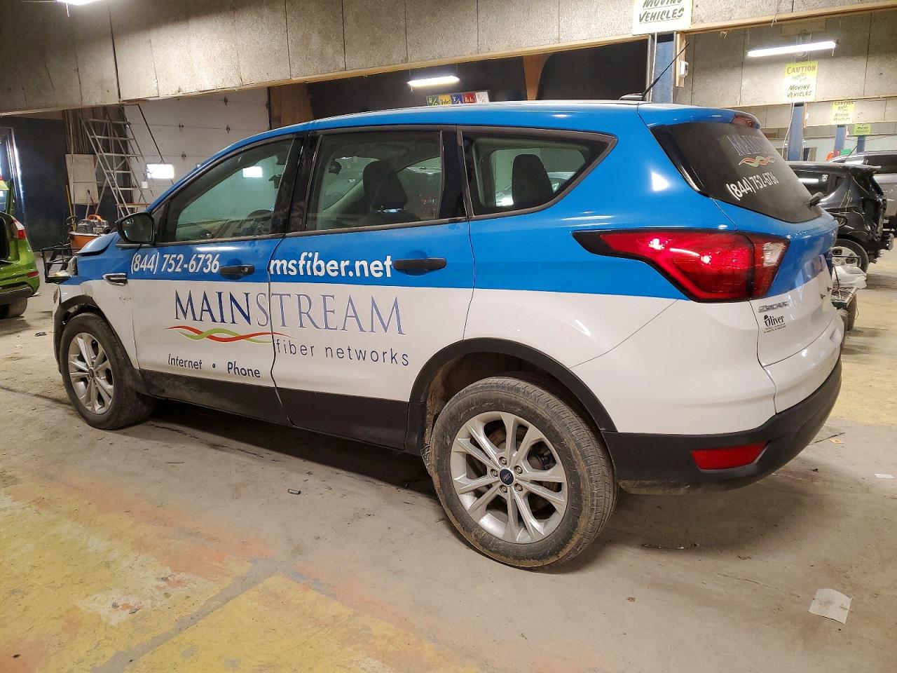 2019 FORD ESCAPE S photo 2
