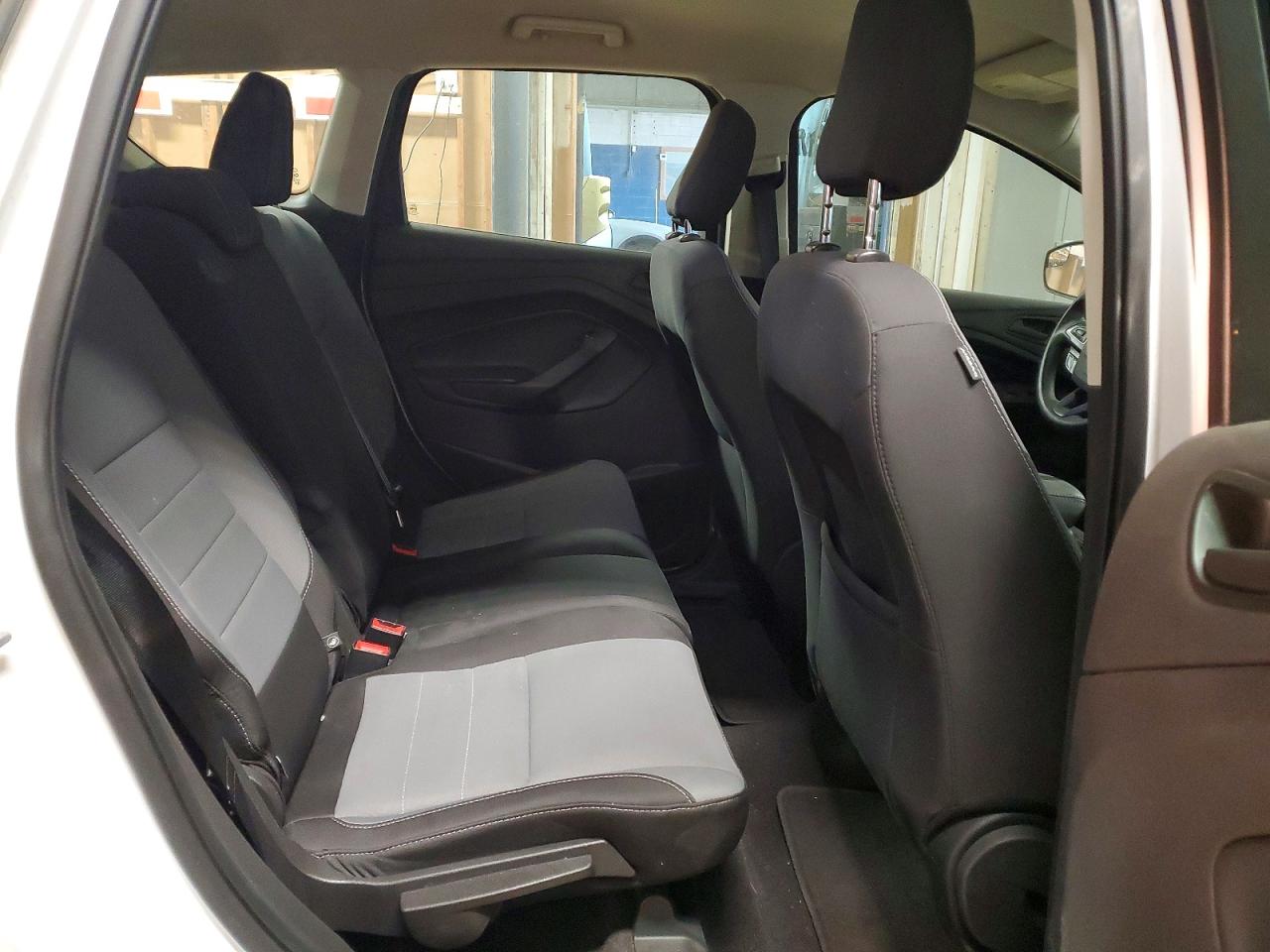 2019 FORD ESCAPE S photo 10