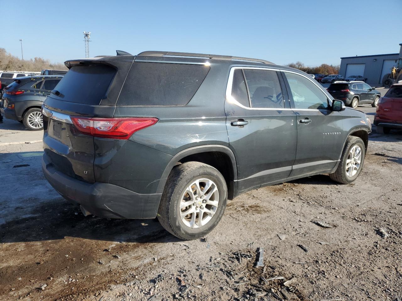 2020 CHEVROLET TRAVERSE LT photo 5