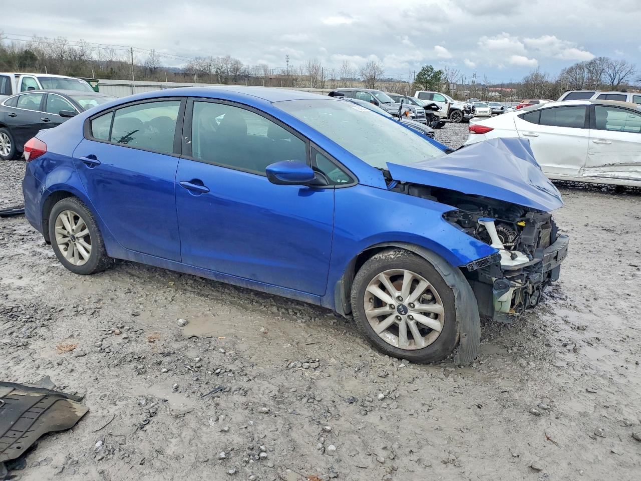 2017 KIA FORTE LX photo 4