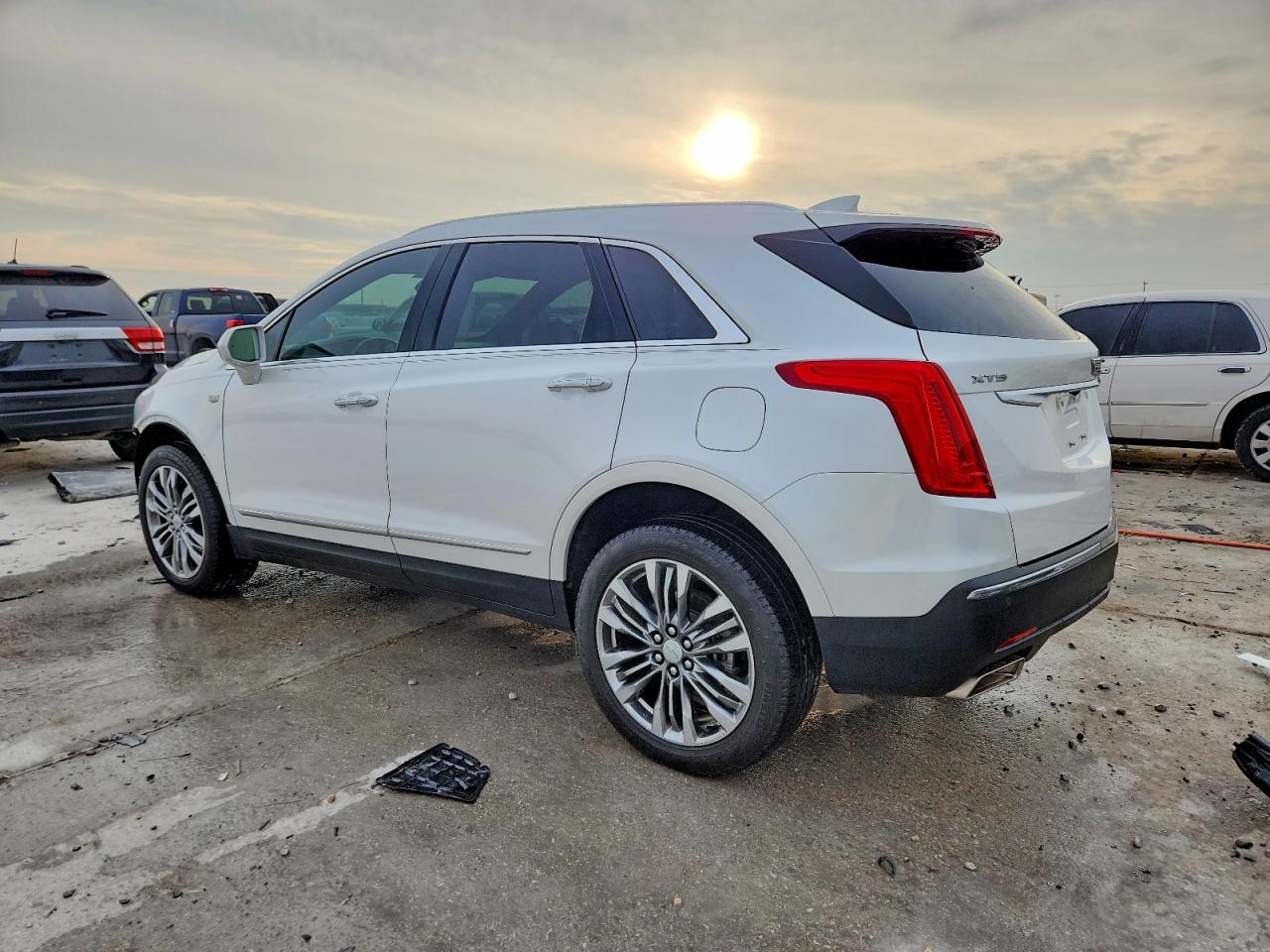 2019 CADILLAC XT5 LUXURY photo 3