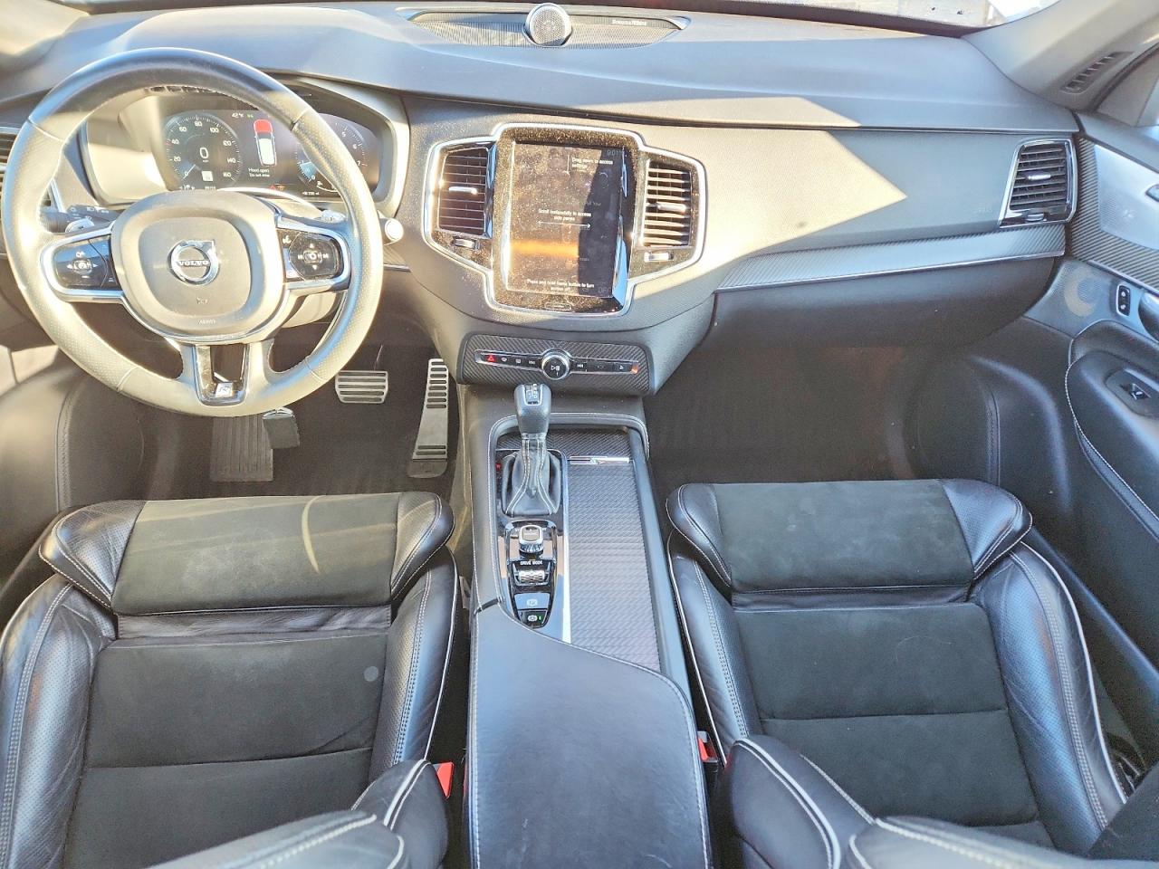 2017 VOLVO XC90 T6 photo 15
