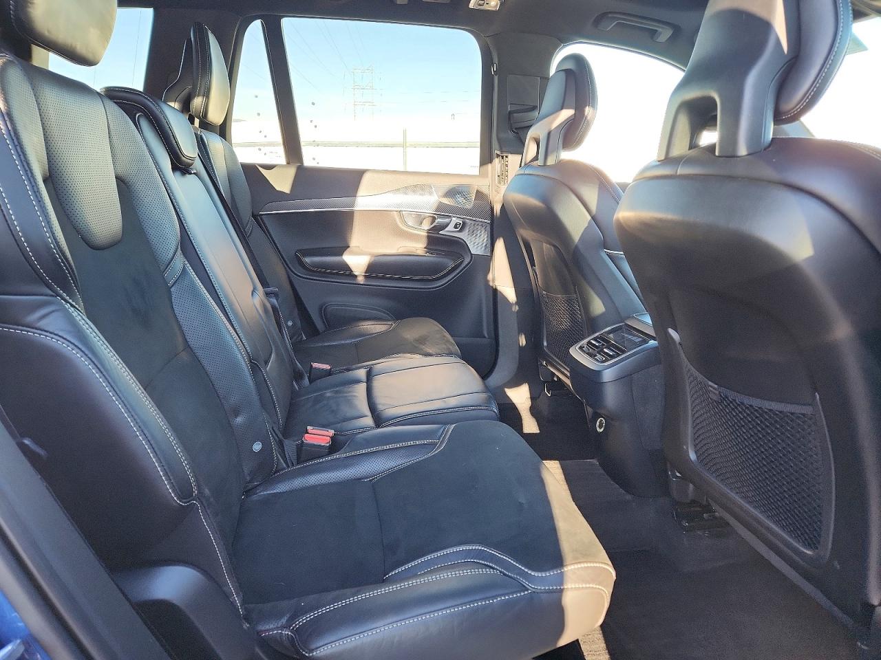 2017 VOLVO XC90 T6 photo 21