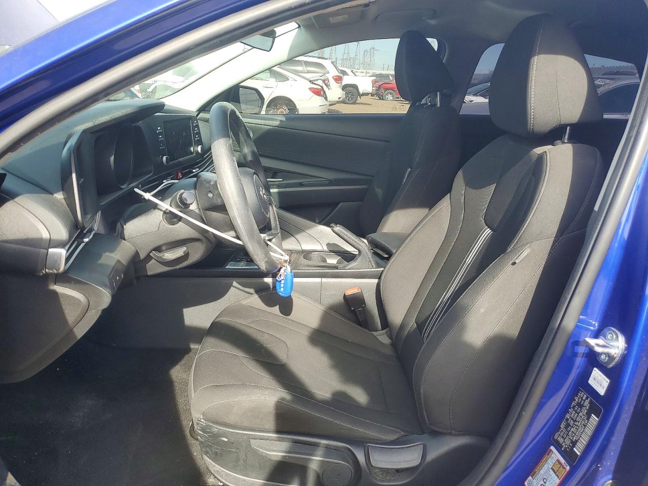 2023 HYUNDAI ELANTRA SEL photo 13