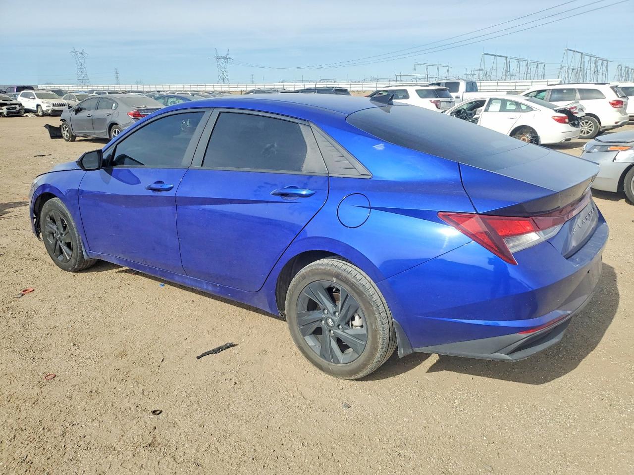 2023 HYUNDAI ELANTRA SEL photo 3