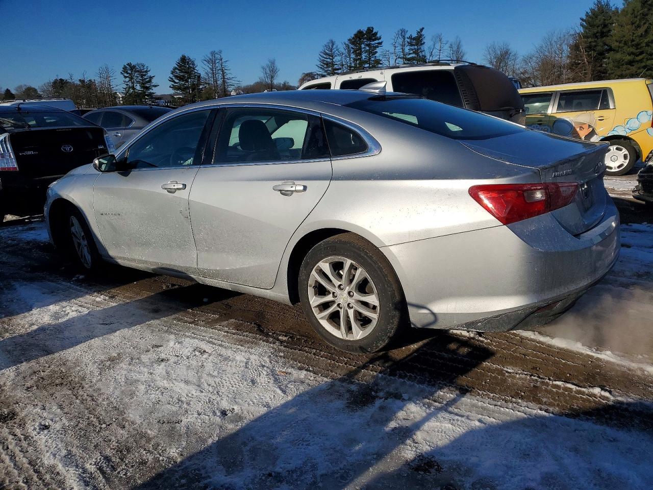 2016 CHEVROLET MALIBU LT photo 2