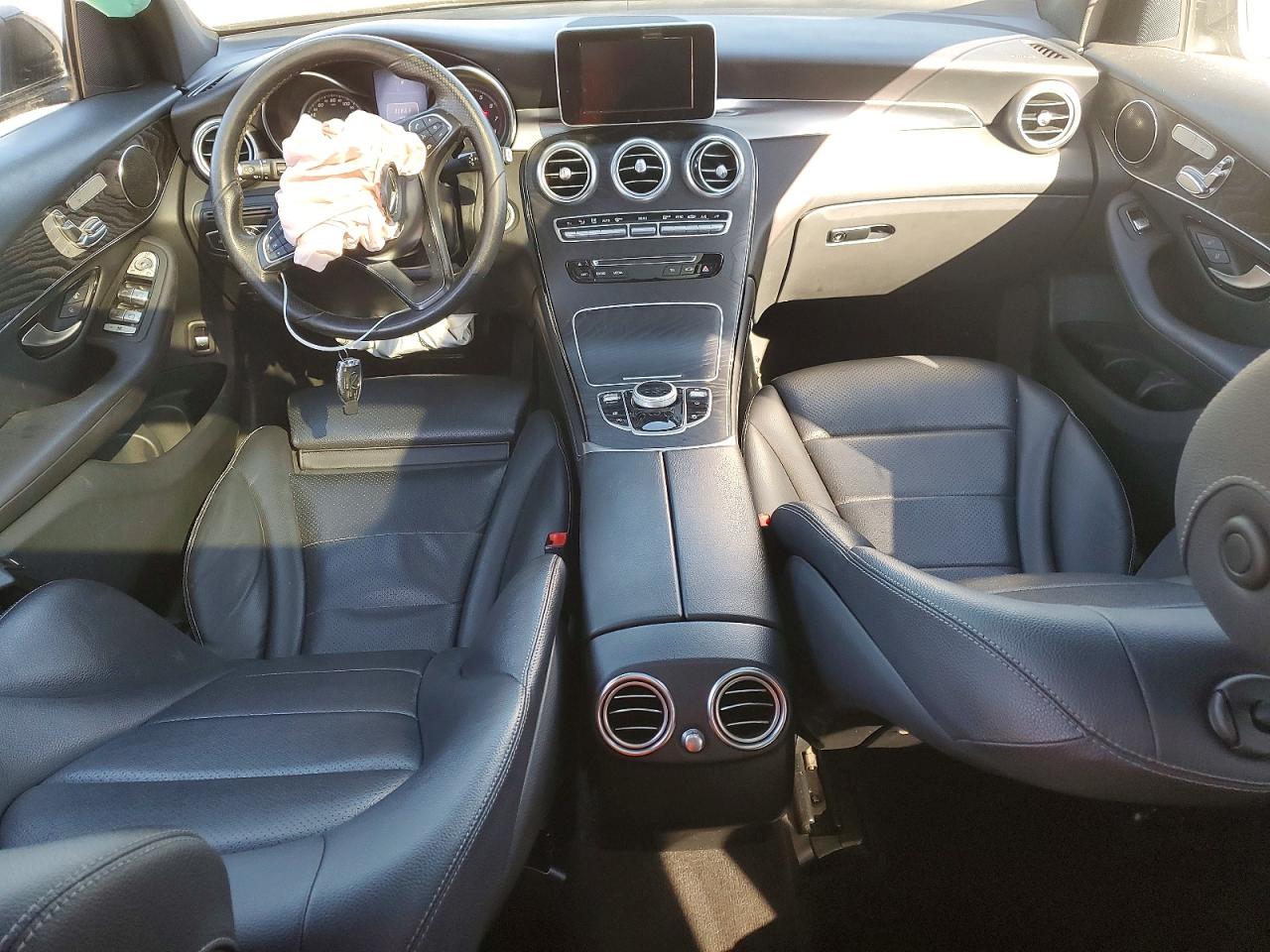 2018 MERCEDES-BENZ GLC 300 photo 8