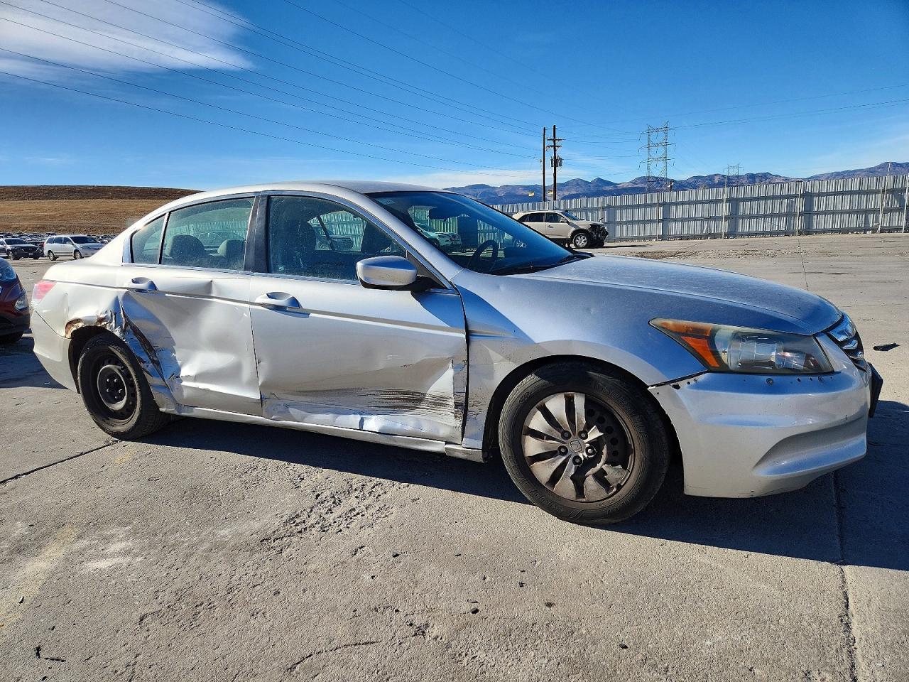2012 HONDA ACCORD LX photo 13