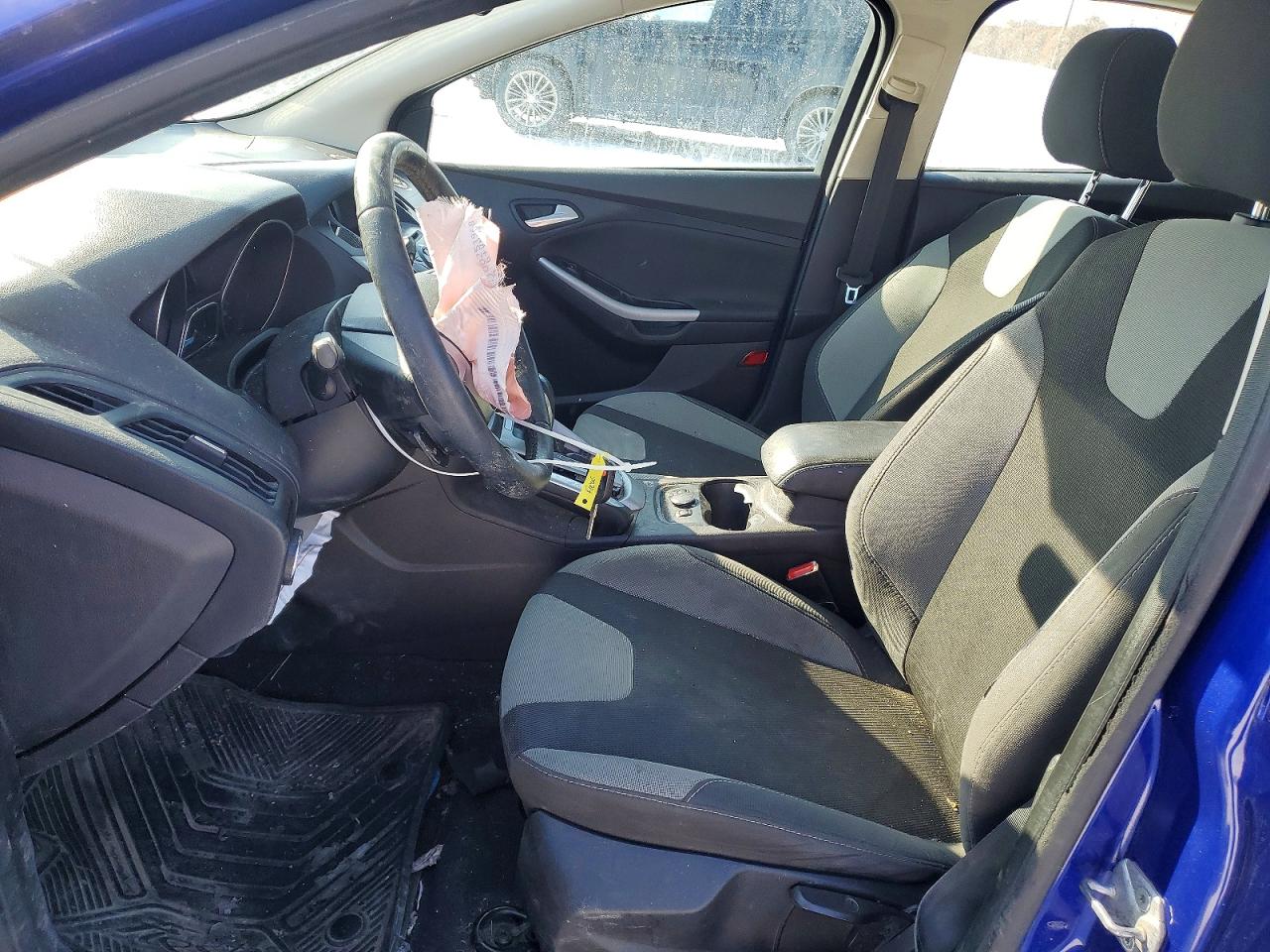 2014 FORD FOCUS SE photo 7