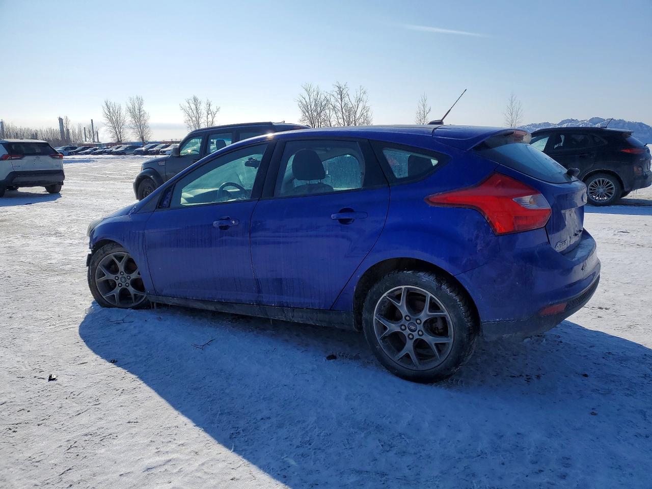 2014 FORD FOCUS SE photo 2