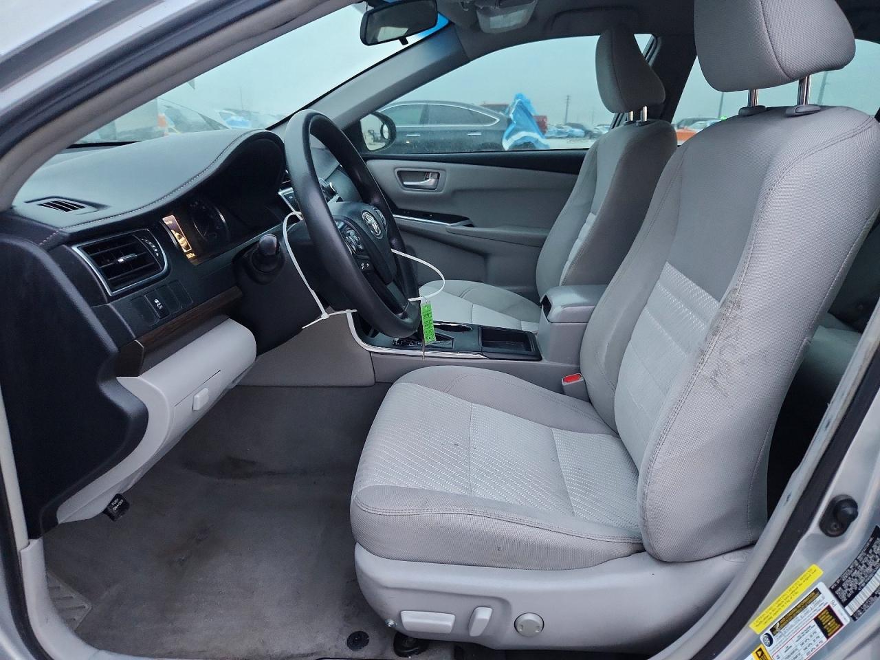 2016 TOYOTA CAMRY LE photo 13