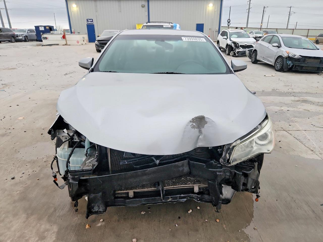 2016 TOYOTA CAMRY LE photo 9