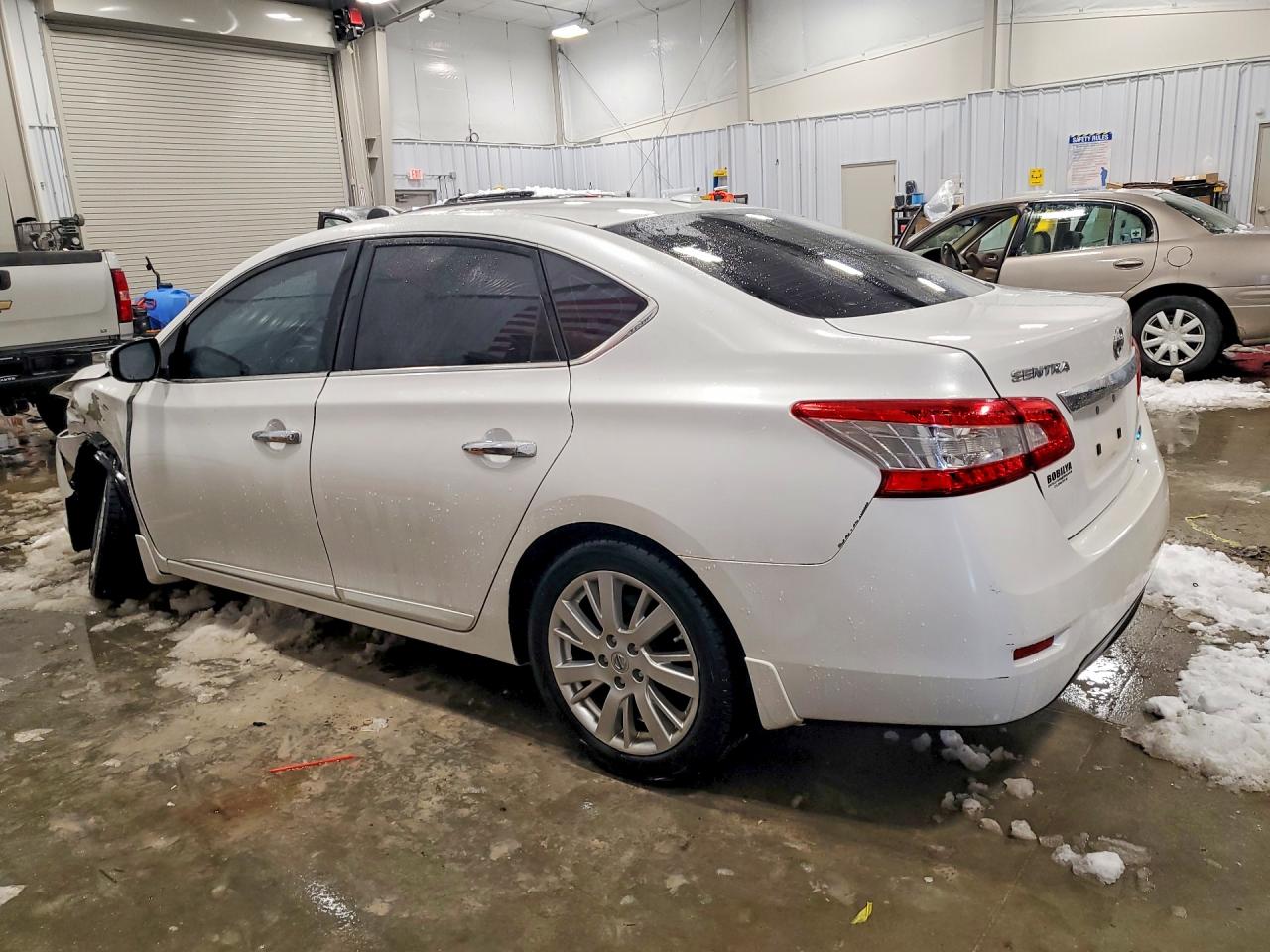 2014 NISSAN SENTRA S photo 2