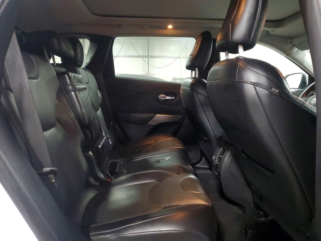 2019 JEEP CHEROKEE LIMITED photo 11