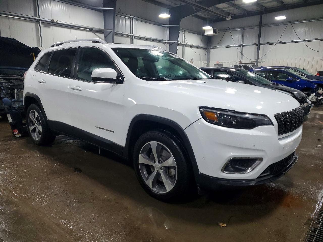 2019 JEEP CHEROKEE LIMITED photo 4