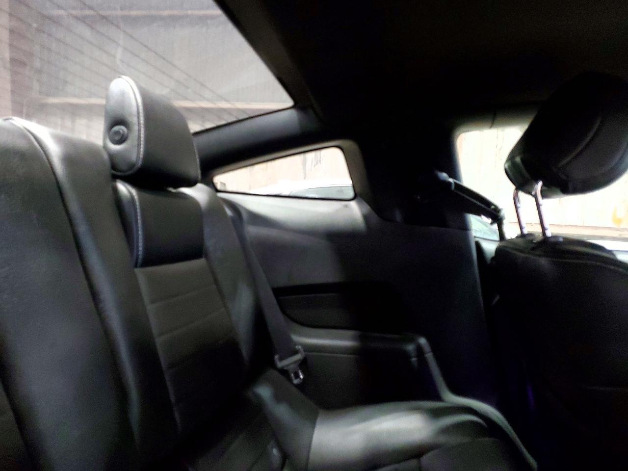 2012 FORD MUSTANG photo 10