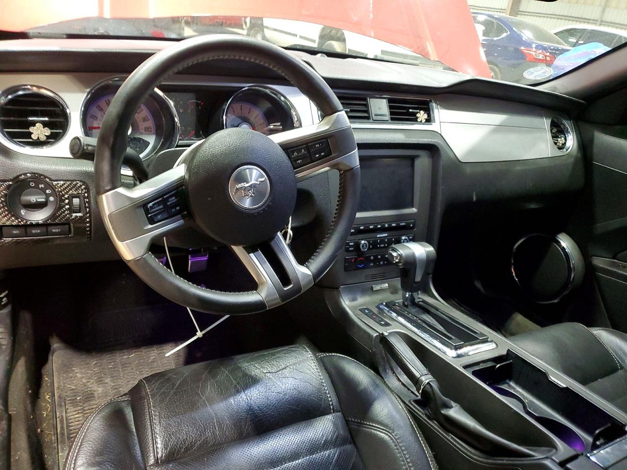 2012 FORD MUSTANG photo 8