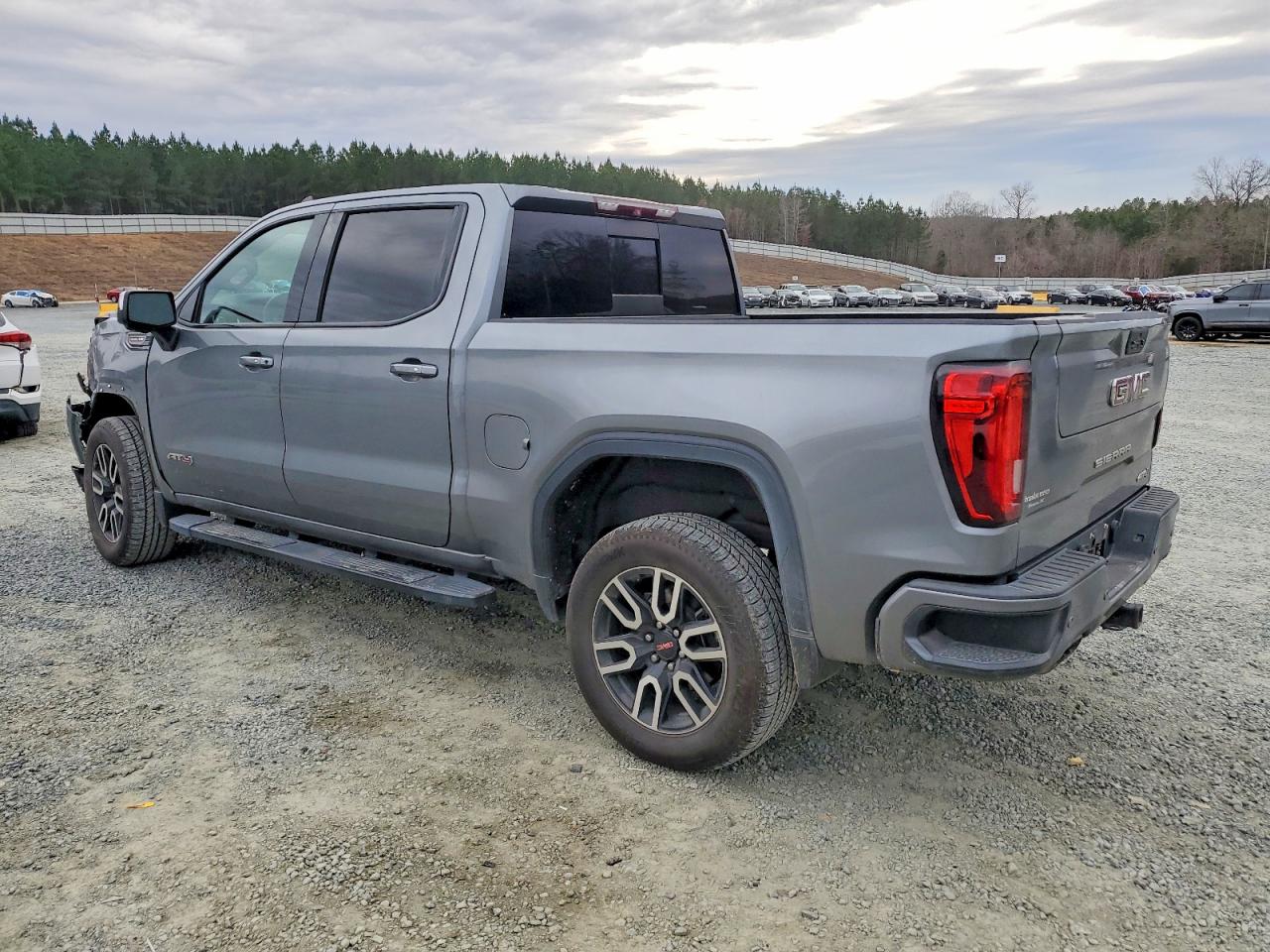 2019 GMC SIERRA K1500 AT4 photo 2