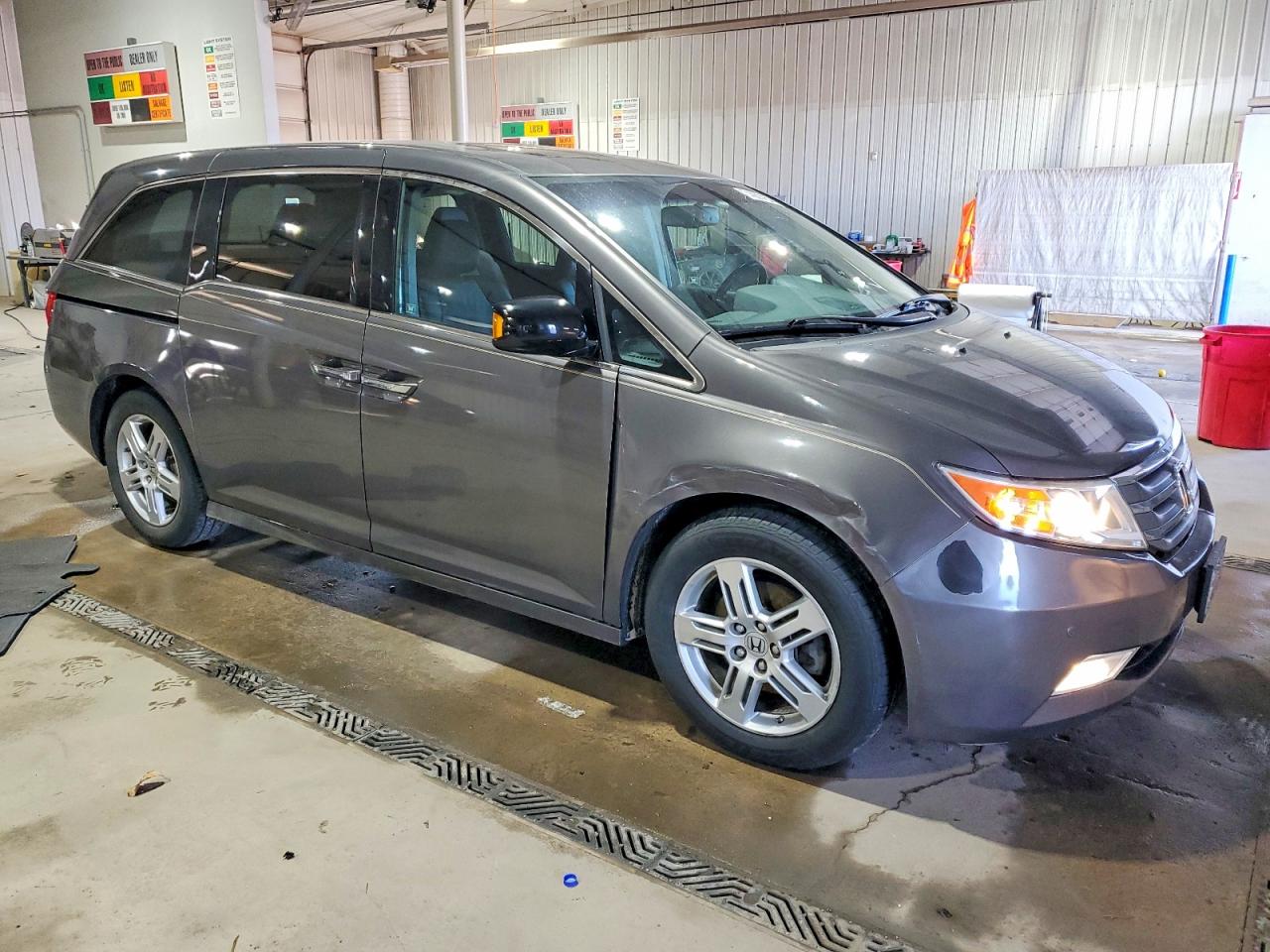 2012 HONDA ODYSSEY TOURING photo 10