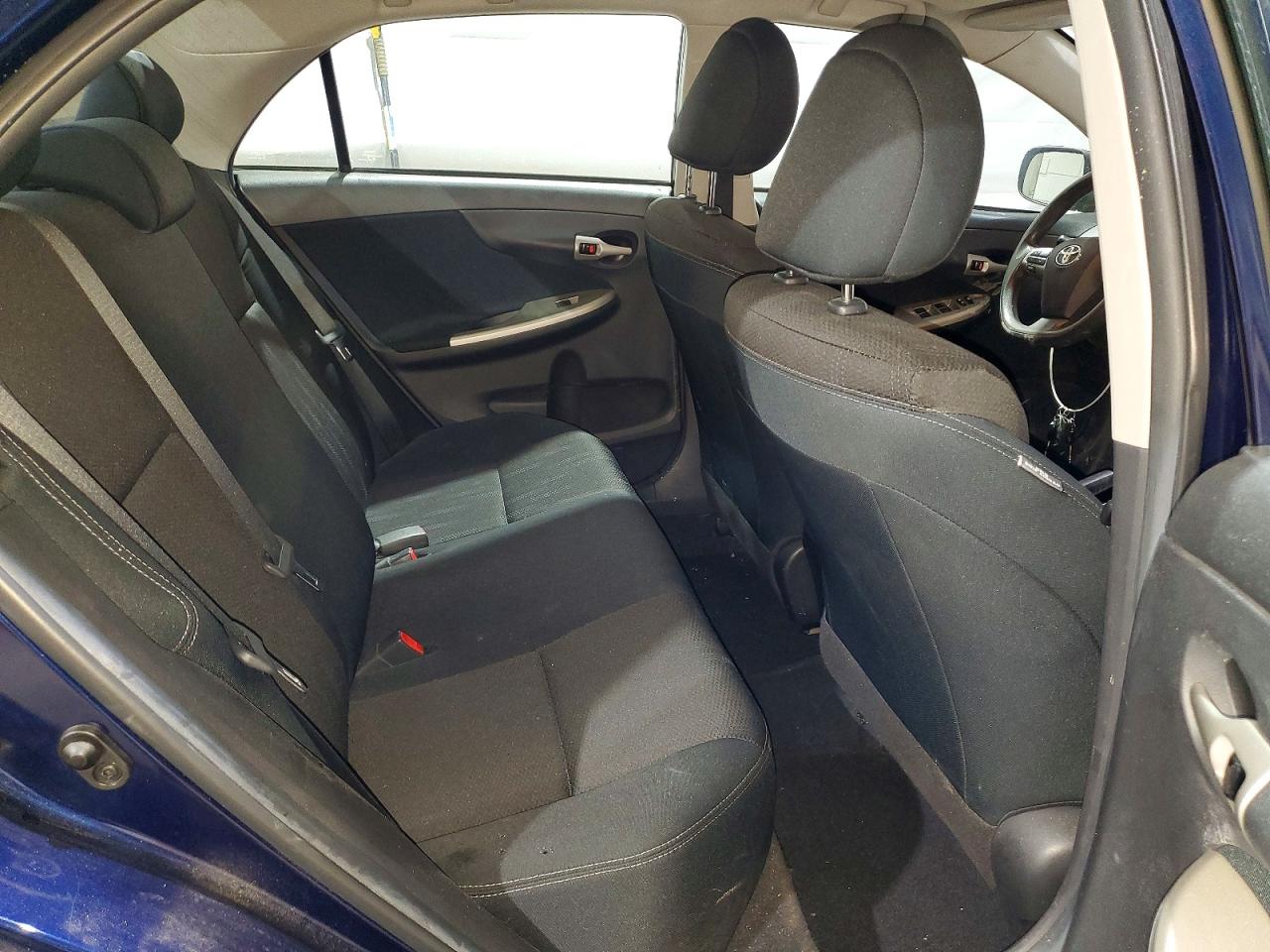 2012 TOYOTA COROLLA photo 10