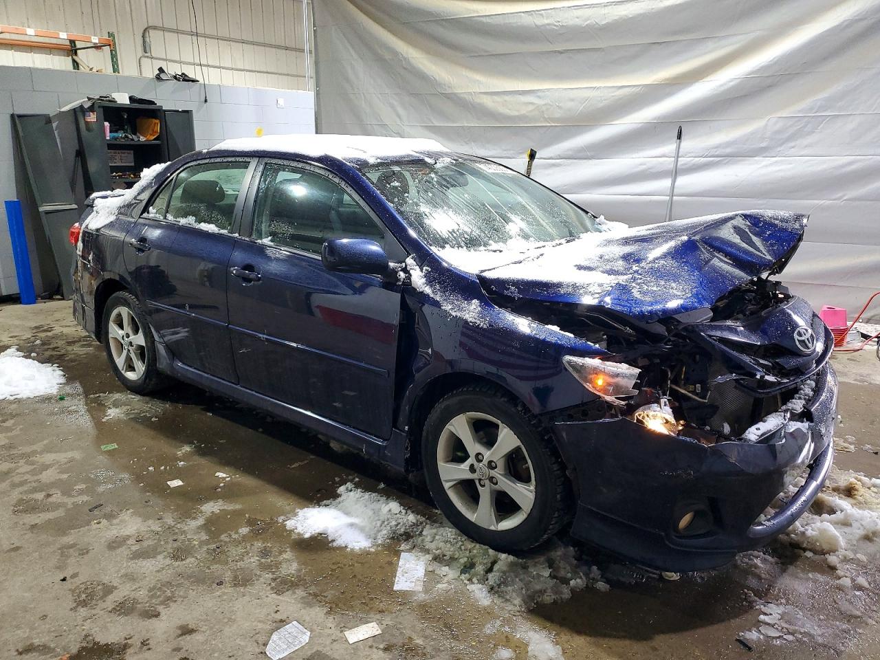 2012 TOYOTA COROLLA photo 4