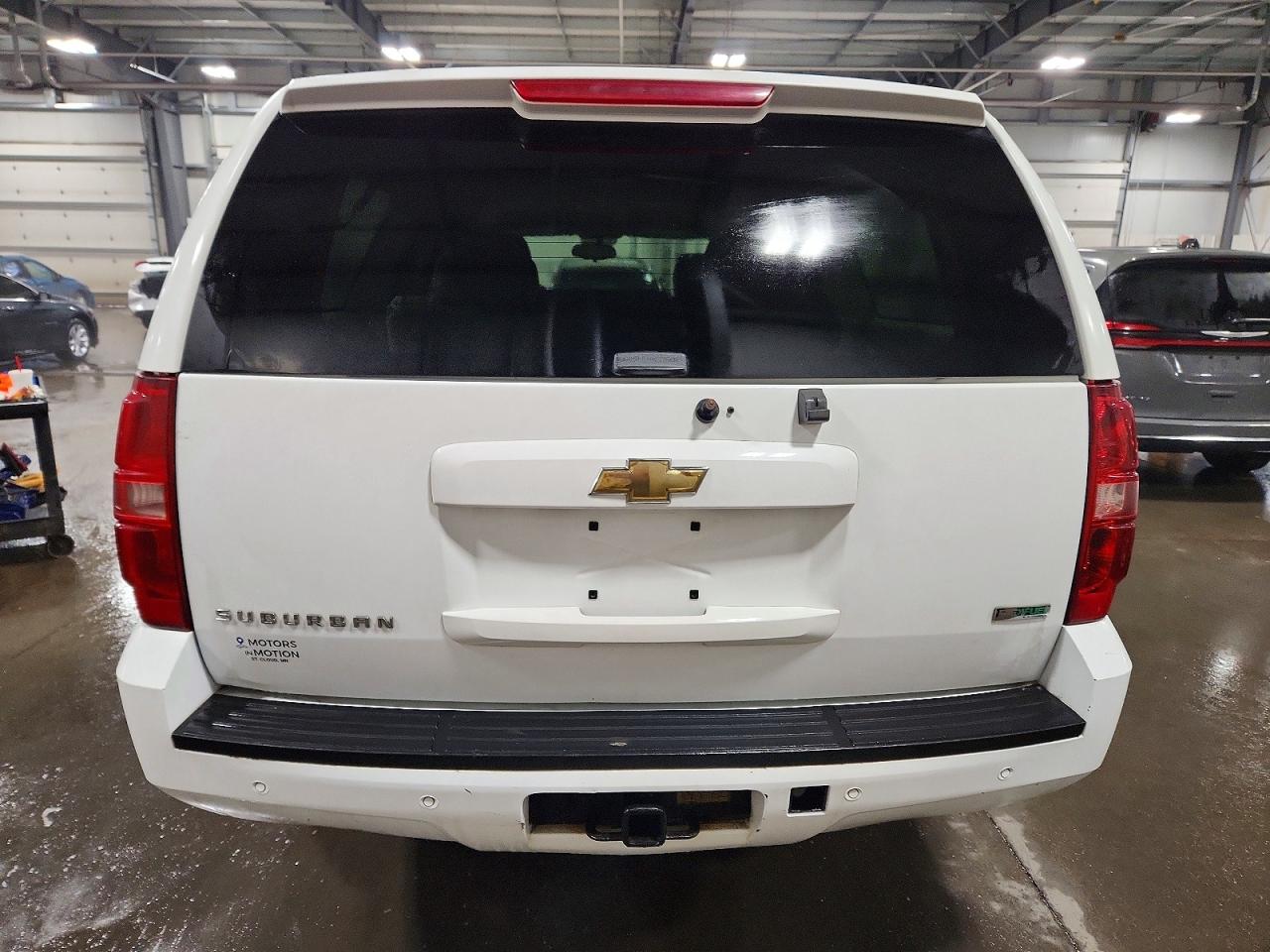2011 CHEVROLET SUBURBAN K1500 LT photo 16