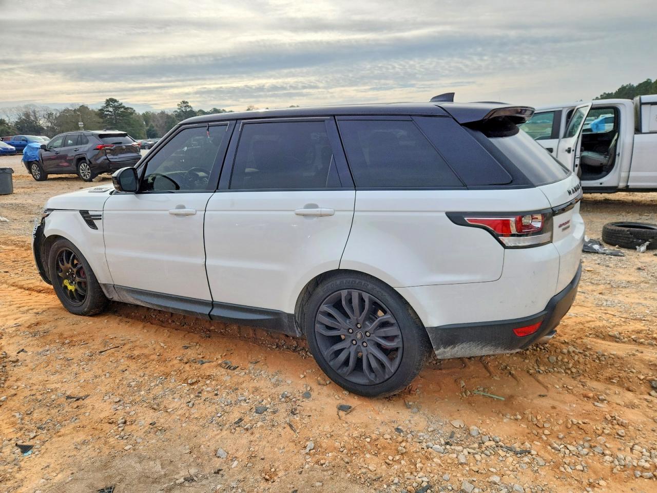 2017 LAND ROVER RANGE ROVER SPORT SC photo 4
