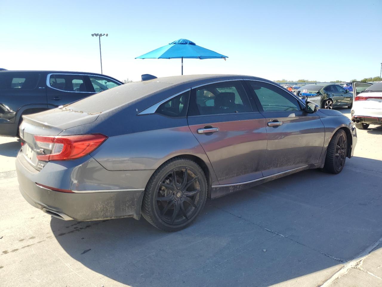 2018 HONDA ACCORD TOURING photo 5