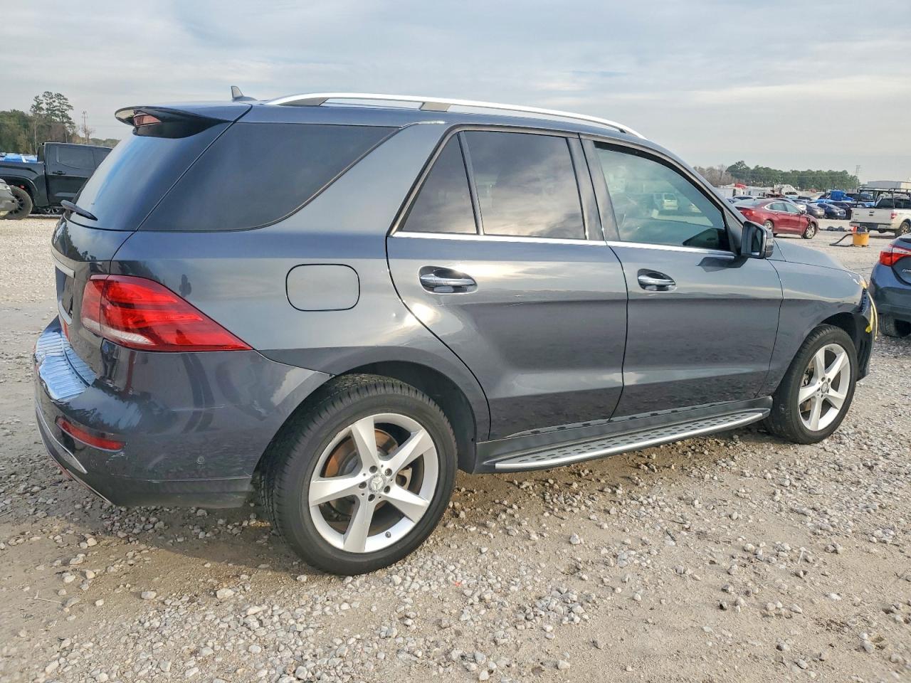 2016 MERCEDES-BENZ GLE 350 photo 3